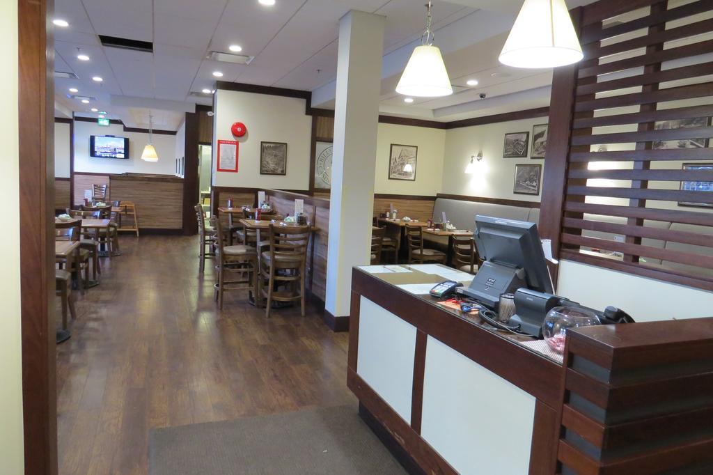 Billy Barker Casino Hotel Кунел Екстериор снимка